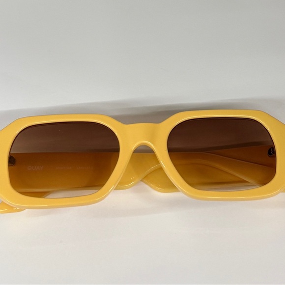 QUAY AUSTRALIA HYPED UP Sunflower Frame / Sepia Lens - Picture 4 of 8